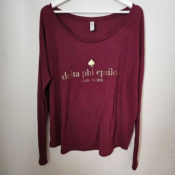 Delta Phi Epsilon Long Sleeve Top Crewneck Burgundy Gold Print Casual DPhiE - Picture 1 of 9